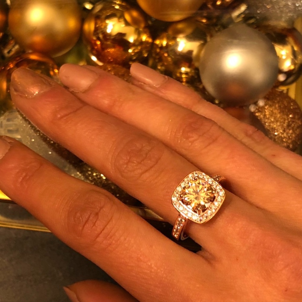 🆕✨💍💎 Rose gold Swarovski Crystal Ring💎💍✨